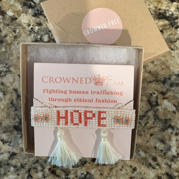 👑CROWNED FREE “HOPE” Beaded Bracelet - Picture 2 of 5